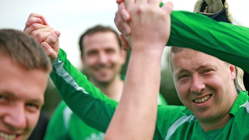 Handicap-Fußball: Wenn Menschen mit und ohne Behinderung zusammen Fußball spielen. © Carsten Kobow