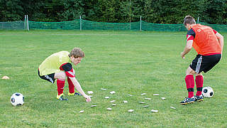 Im Training neue Reize setzen: Mit Spielkarten © DFB