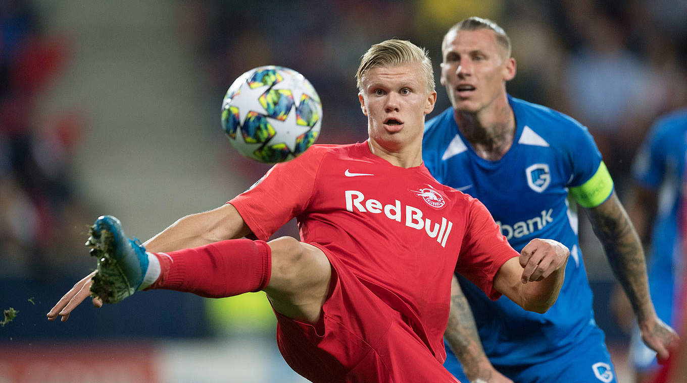 Schnürt gegen den KRC Genk einen Dreierpack: Salzburgs Erling Braut Haaland (l.) © 2019 Getty Images