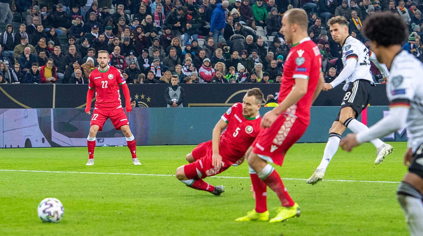 Ecke Kroos, Tor Goretzka: Wir stellen euch Eckenvarianten wie beim DFB-Team vor © imago images/Sven Simon