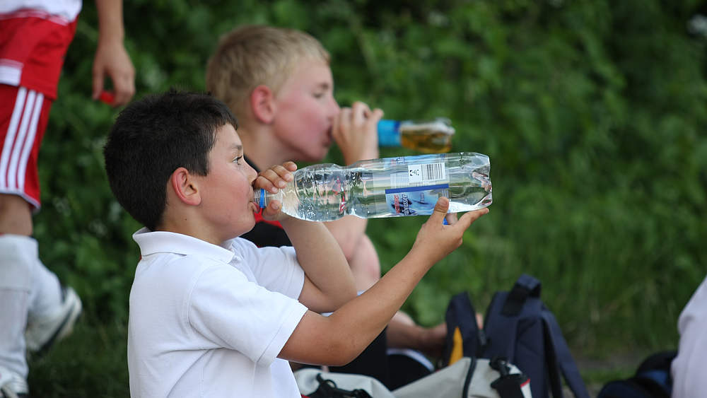 Mit Wasser ist der Durst noch am besten zu löschen. ©