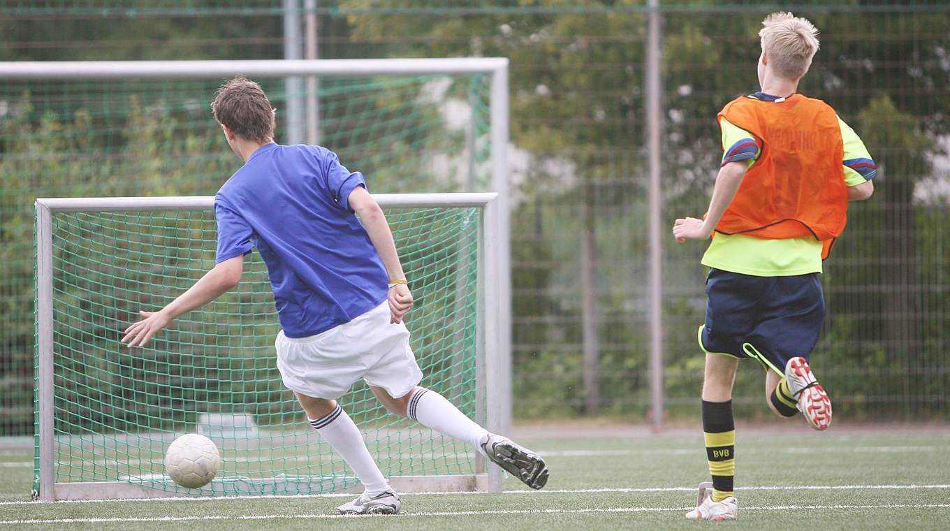 Nach einem Treffer sofort umschalten: fußballspezifisches Ausdauertraining! © Axel Heimken