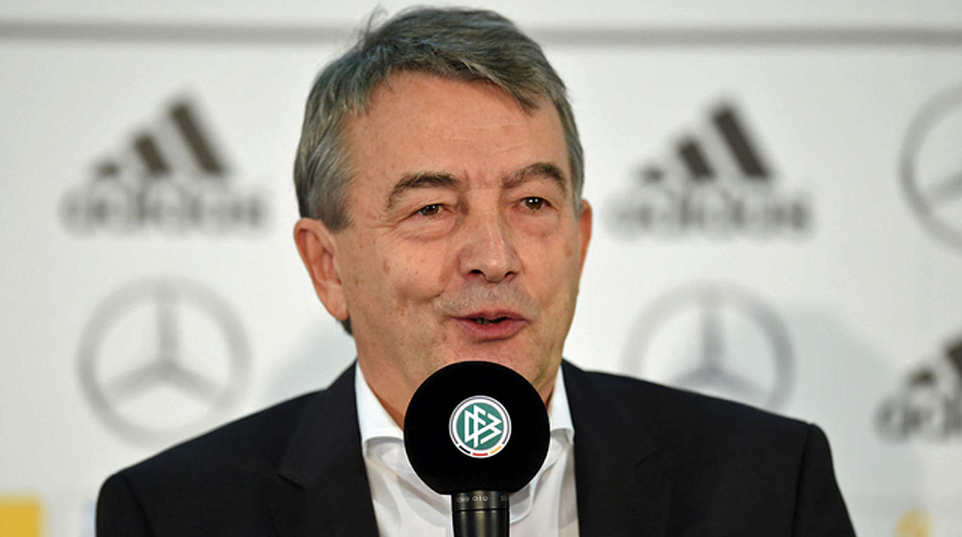 DFB-Präsident Wolfgang Niersbach: "Vereinsfußball ist für jeden zugänglich" © GES