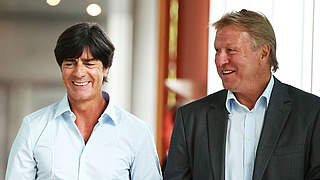 Hoher Besuch bei DFB-Trainertagung: Bundestrainer Löw und Sportdirektor Hrubesch © Getty Images