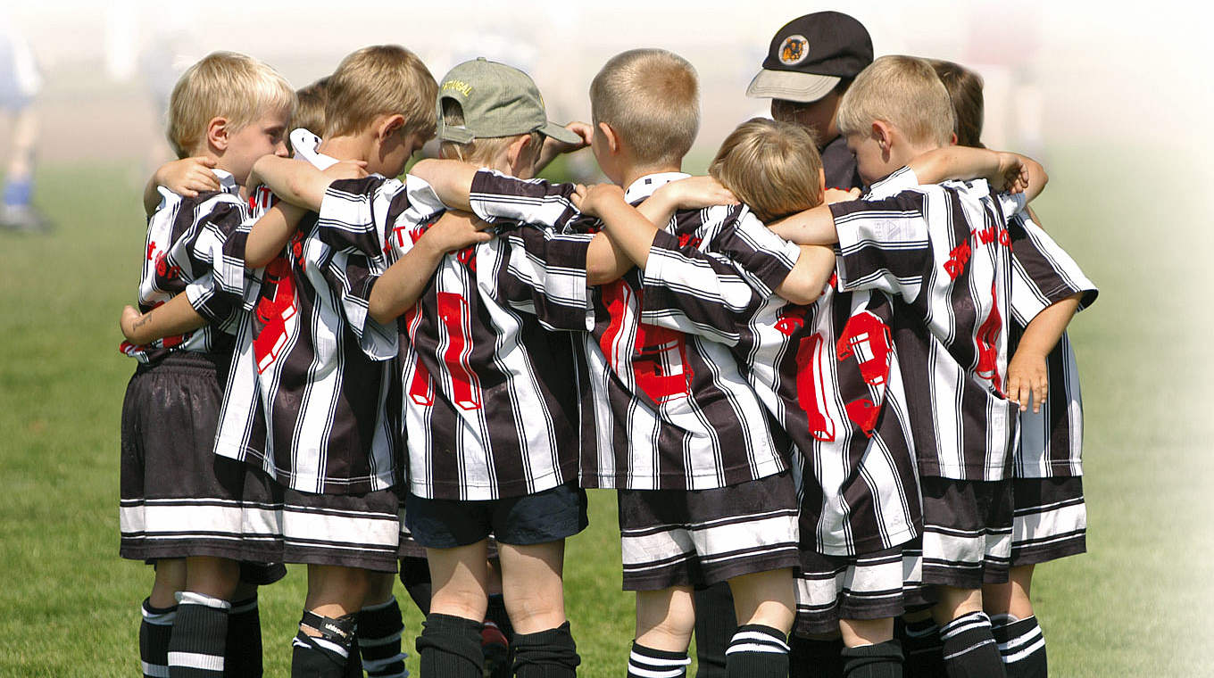 Organisationstalent beweisen: als Trainer von kleinen Fußballern © DFB
